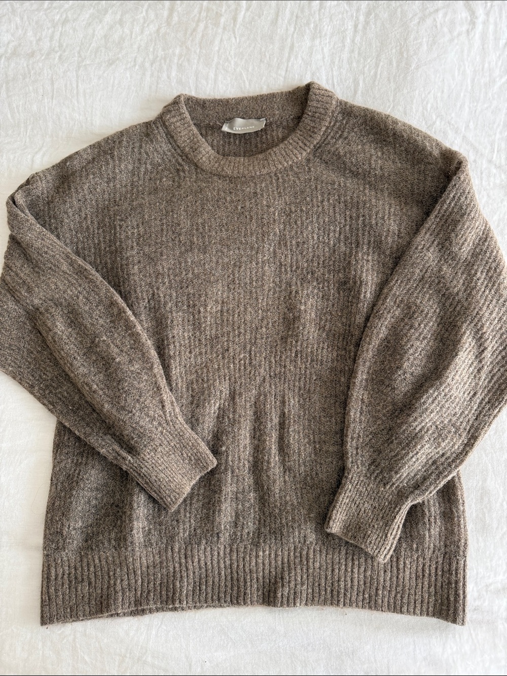 Everlane women’s Taupe/Brown Crewneck Sweater - Picture 2 of 2